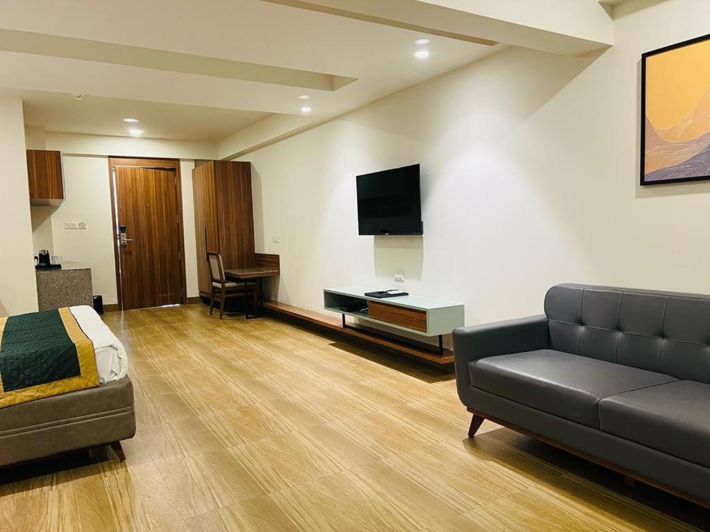 The Lemon Grass Hotel กันตินาการ์ ภายนอก รูปภาพ