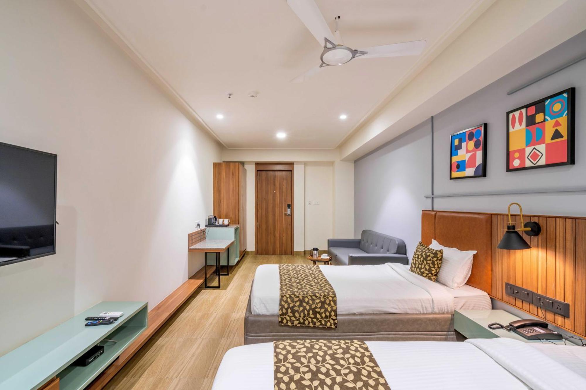The Lemon Grass Hotel กันตินาการ์ ภายนอก รูปภาพ